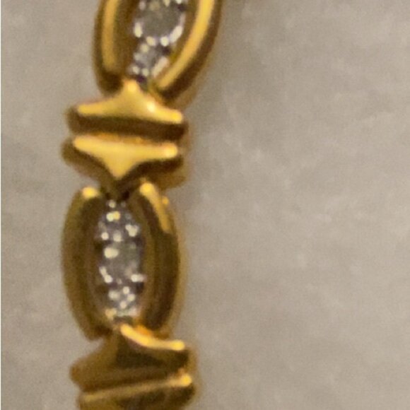 Elegant Gold and Silver Necklace - Picture 4 of 5